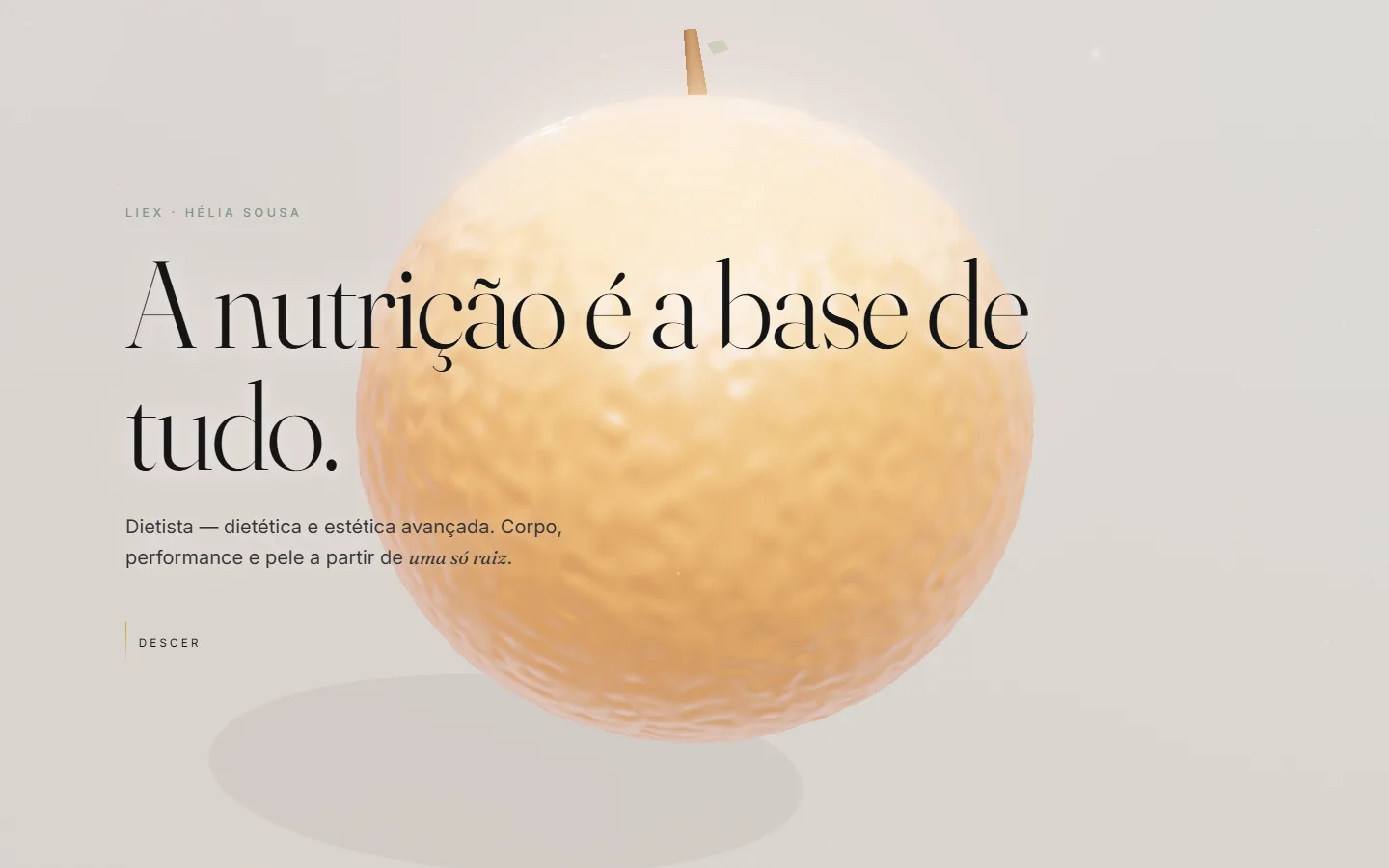Captura da página da Hélia Sousa: uma peça de fruta em 3D ao lado do título «A nutrição é a base de tudo.»