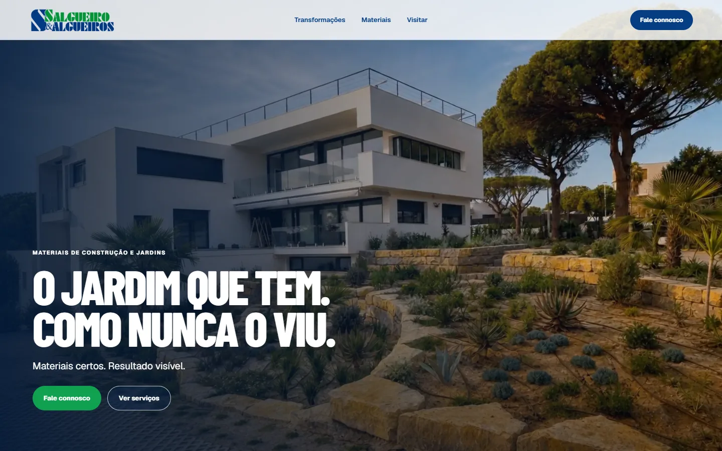 Captura do site da Salgueiro & Salgueiros: uma casa moderna com jardim e o título «O jardim que tem. Como nunca o viu.»